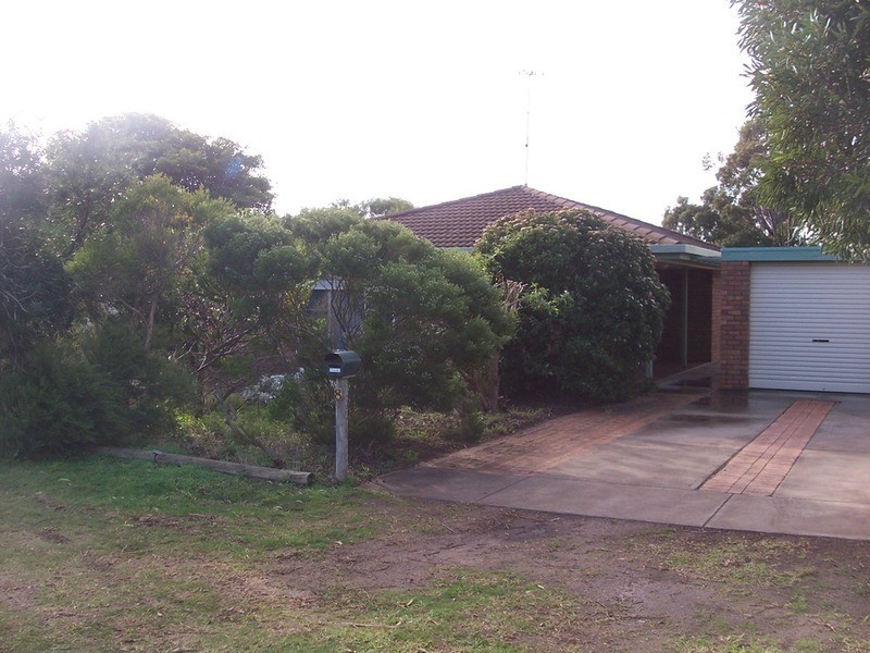 8 Burt Avenue, Goolwa SA 5214