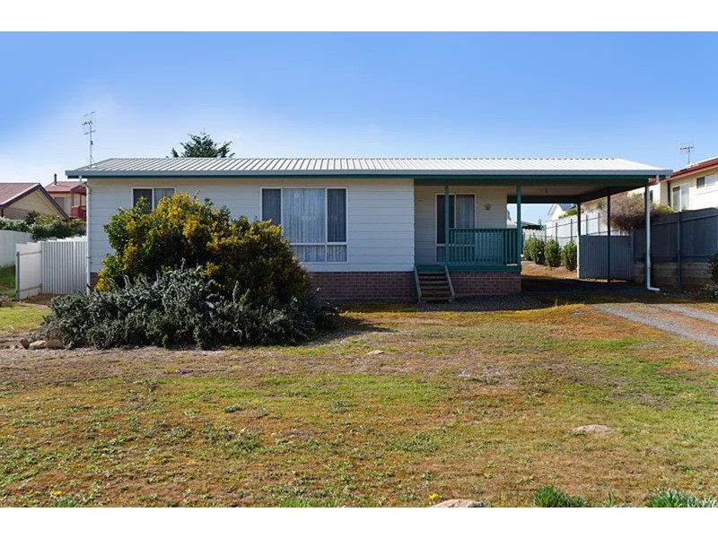 30  Holme  Street, Goolwa Beach SA 5214