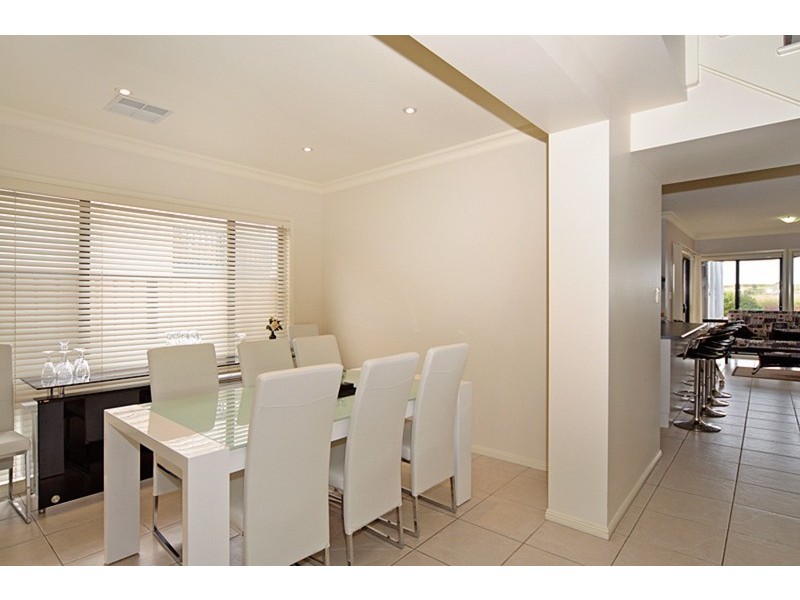 122 Excelsior  Parade, Hindmarsh Island SA 5214