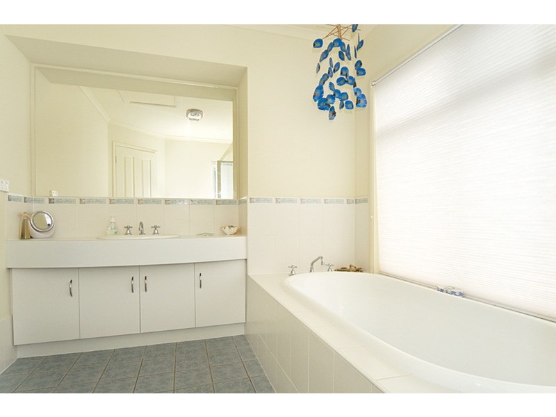 122 Excelsior  Parade, Hindmarsh Island SA 5214