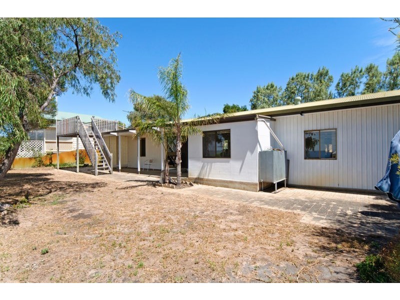 30  – 32  Sidney  Parade, Hindmarsh Island SA 5214