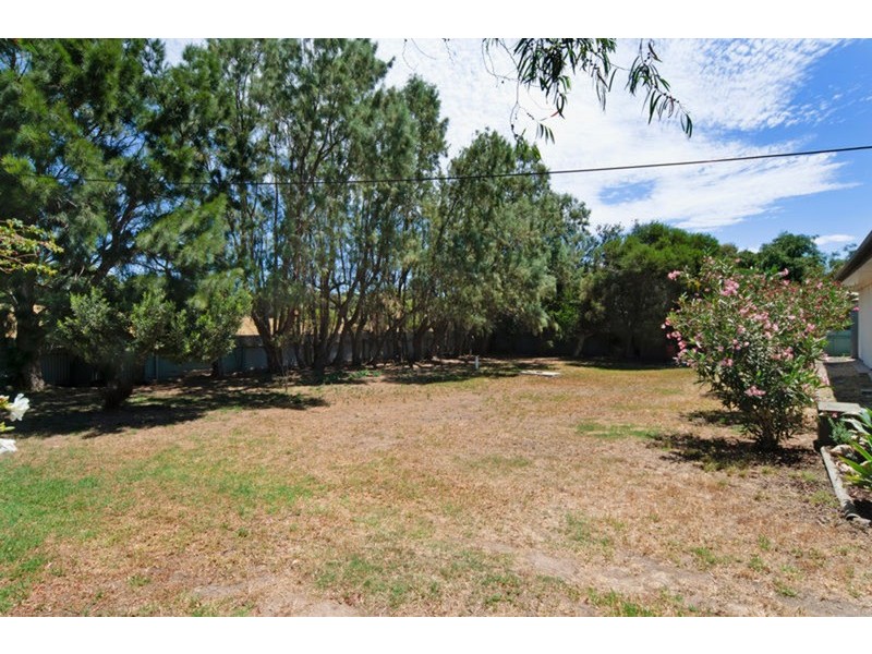 30  – 32  Sidney  Parade, Hindmarsh Island SA 5214