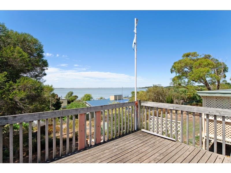 30  – 32  Sidney  Parade, Hindmarsh Island SA 5214