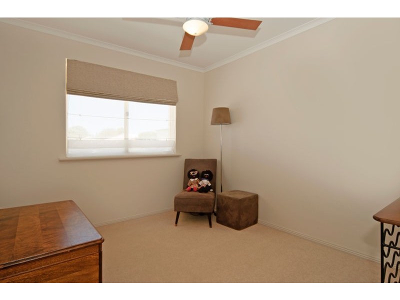 11 Prince Alfred  Parade, Hindmarsh Island SA 5214