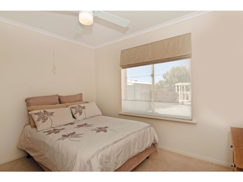 11 Prince Alfred  Parade, Hindmarsh Island SA 5214