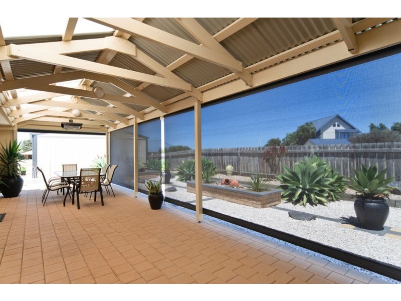 11 Prince Alfred  Parade, Hindmarsh Island SA 5214