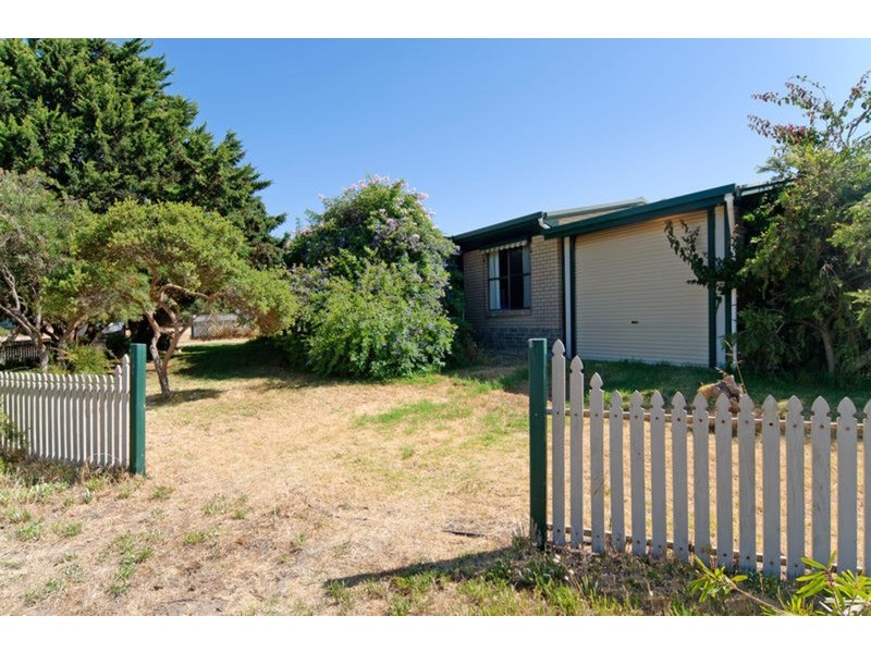 22  Cave  Street, Goolwa SA 5214