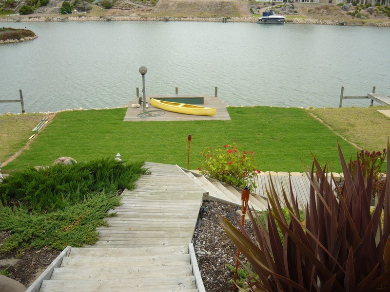 30 Britannia Parade, Hindmarsh Island SA 5214