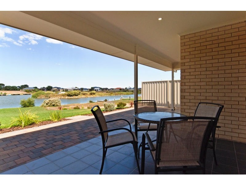 31  Wentworth  Parade, Hindmarsh Island SA 5214