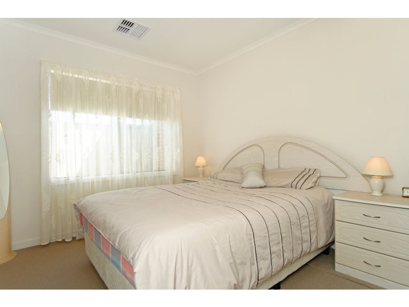 31  Wentworth  Parade, Hindmarsh Island SA 5214