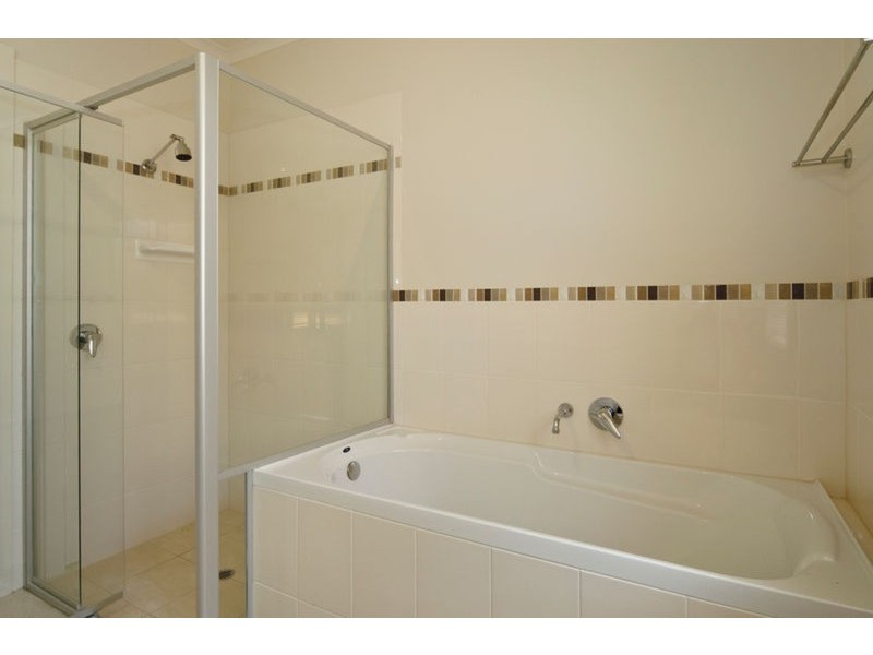 31  Wentworth  Parade, Hindmarsh Island SA 5214