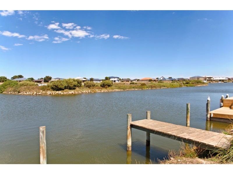 35 Wentworth Parade, Hindmarsh Island SA 5214