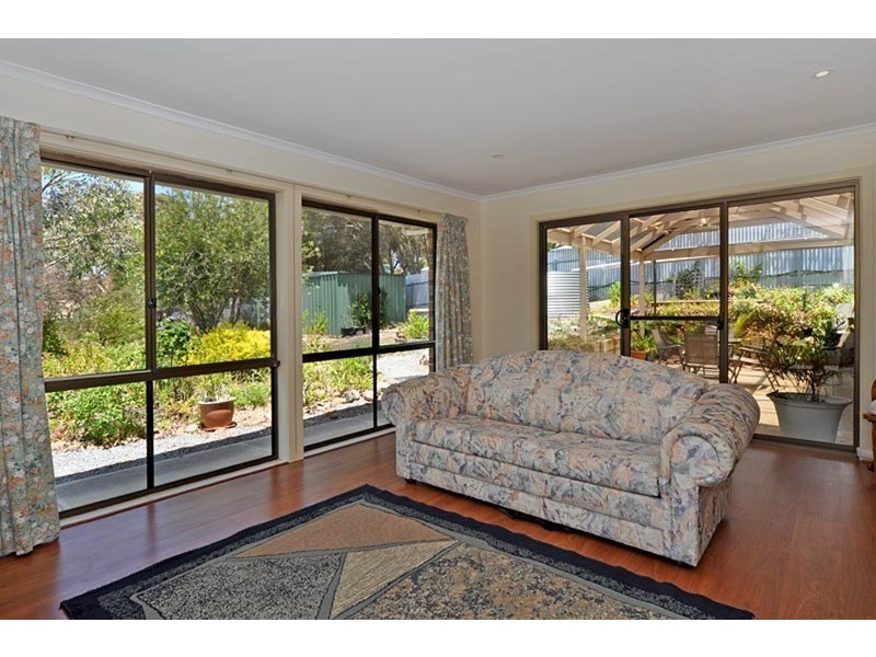 6  Surrey  Avenue, Victor Harbor SA 5211