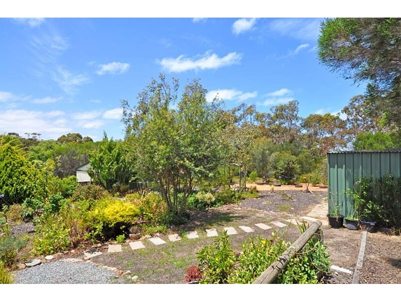 6  Surrey  Avenue, Victor Harbor SA 5211