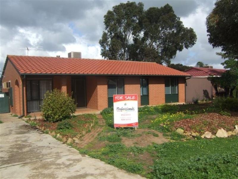 16 Young Terrace, Evanston Gardens SA 5116