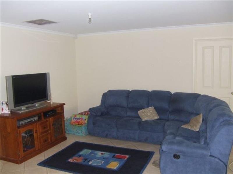 17 Swallow Drive, Hewett SA 5118