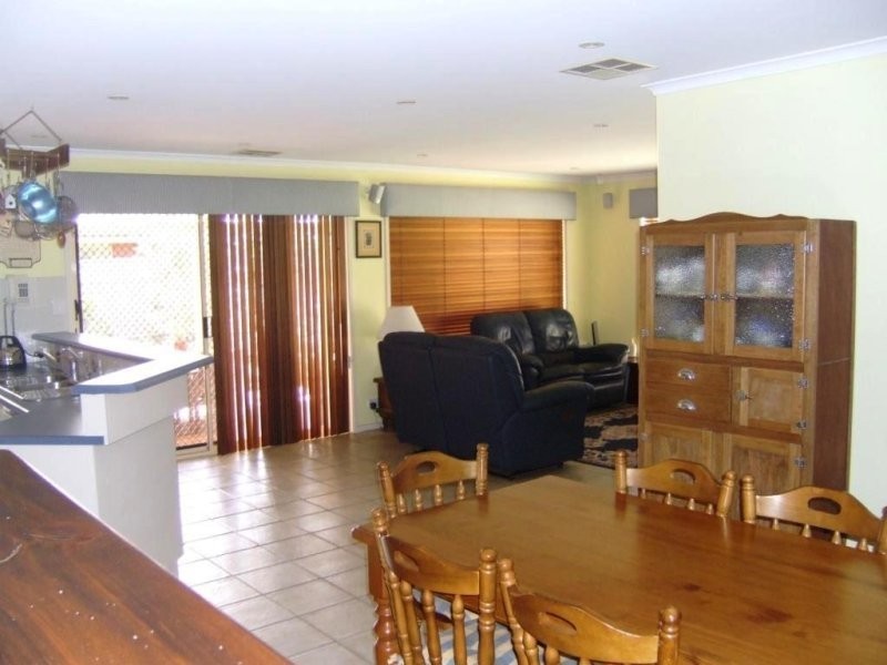 6 Gleeson Grove, Evanston Park SA 5116