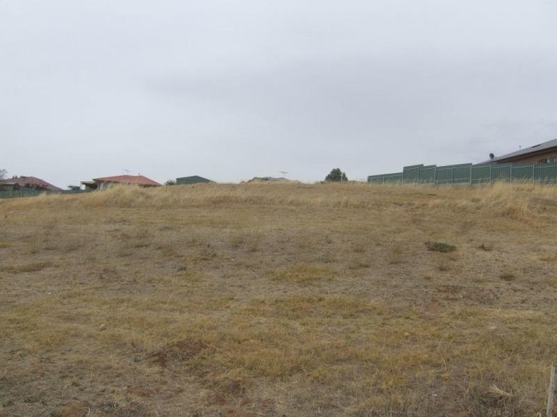 Lot 303 Shrike Place, Hewett SA 5118