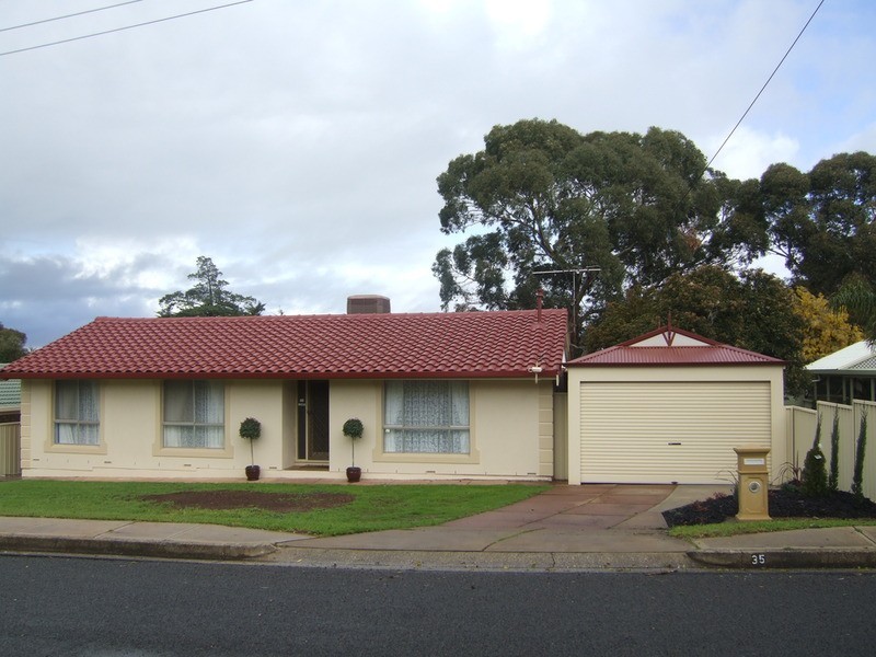 35 McKinlay Avenue, Gawler East SA 5118