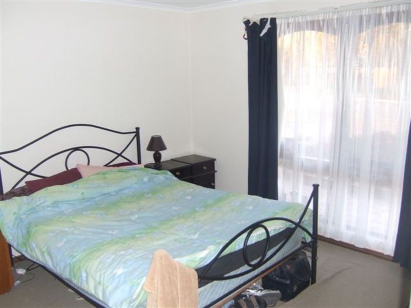 8 McDonnell Terrace, Evanston Gardens SA 5116