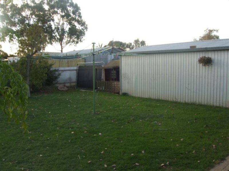 8 McDonnell Terrace, Evanston Gardens SA 5116