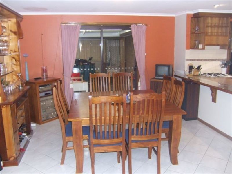 5 Russell Street, Evanston Park SA 5116