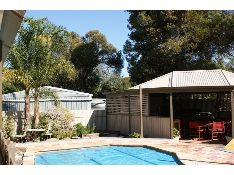 5 Russell Street, Evanston Park SA 5116