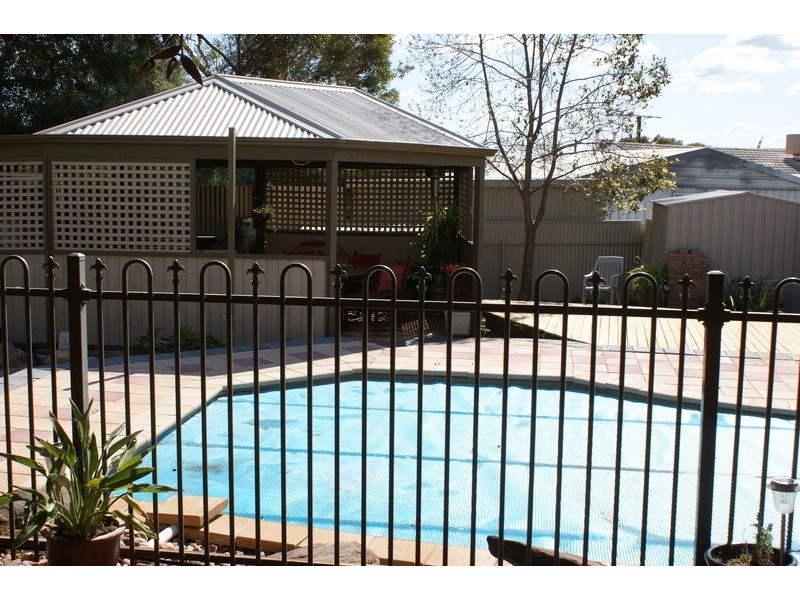 5 Russell Street, Evanston Park SA 5116