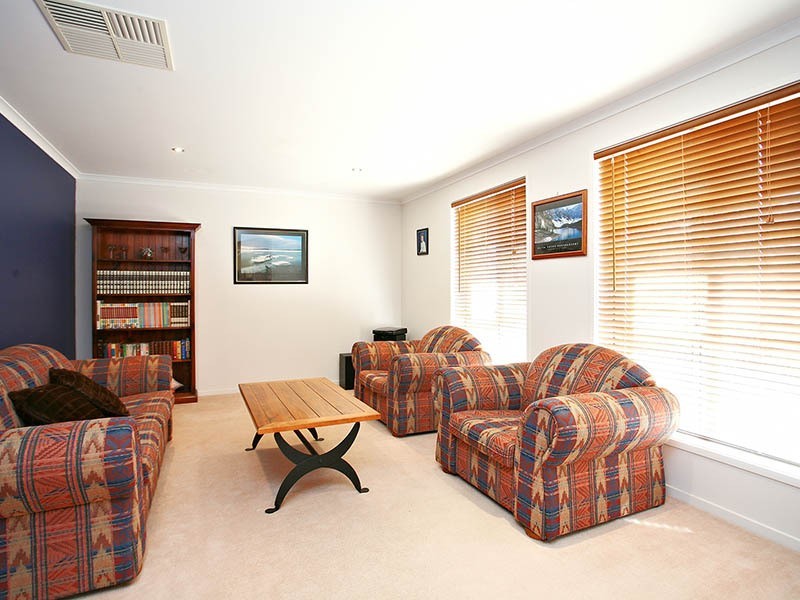 16 Blight Crescent, Hillbank SA 5112
