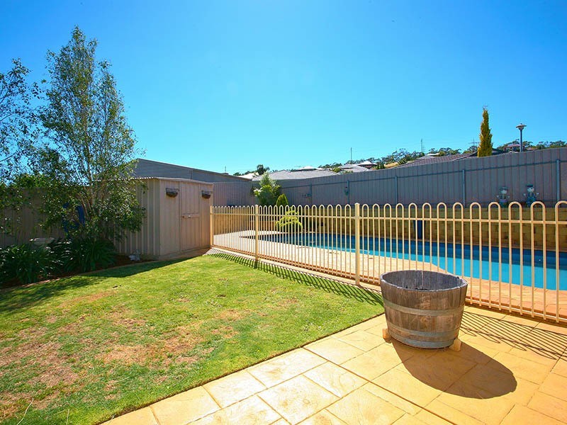 16 Blight Crescent, Hillbank SA 5112