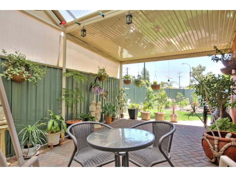 1 Bagot Court, Evanston Park SA 5116