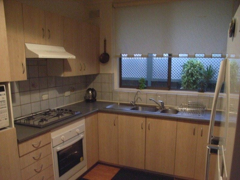 10 Montrose Street, Para Hills SA 5096