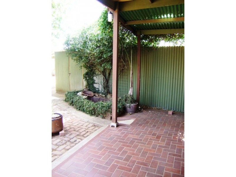 4 Upton Street, Elizabeth Vale SA 5112