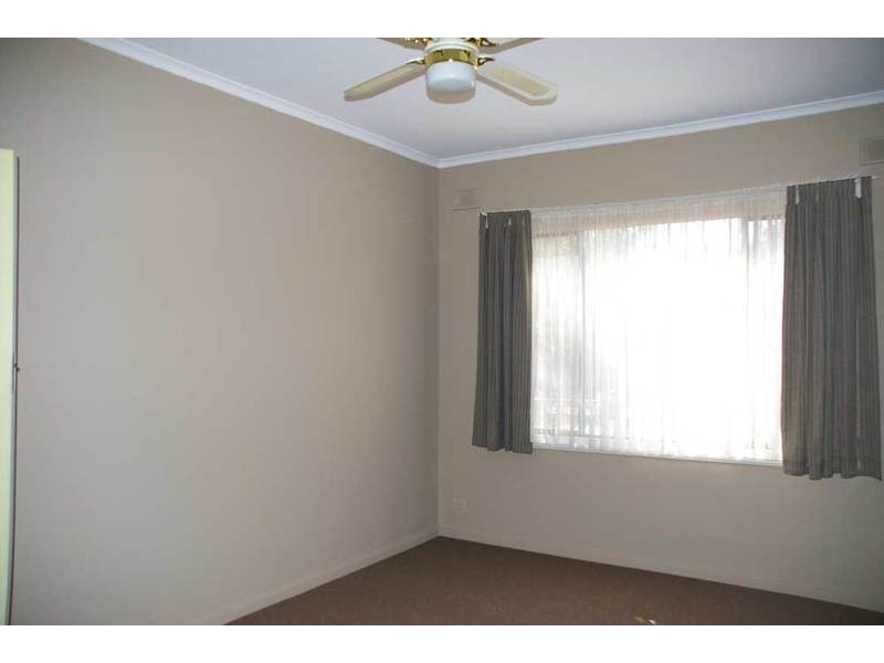 4 Upton Street, Elizabeth Vale SA 5112