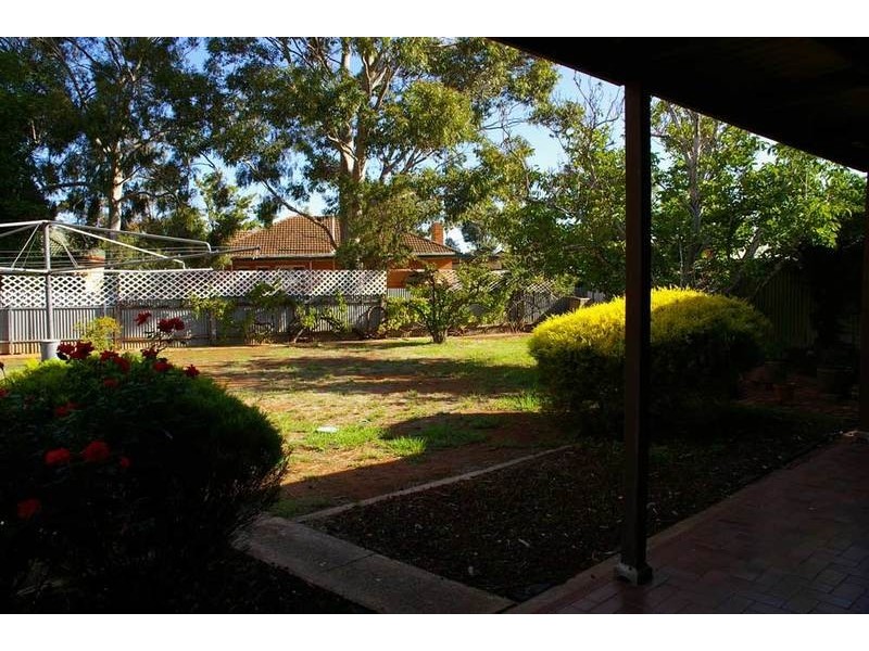 4 Upton Street, Elizabeth Vale SA 5112
