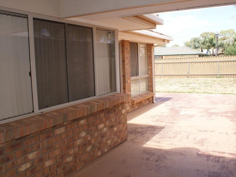 6 Finch Close, Andrews Farm SA 5114