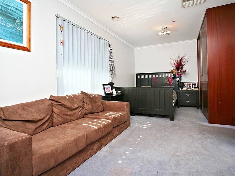 14 Saddle Crescent, Walkley Heights SA 5098