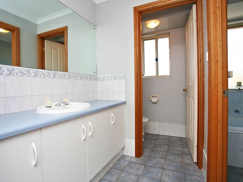 14 Saddle Crescent, Walkley Heights SA 5098