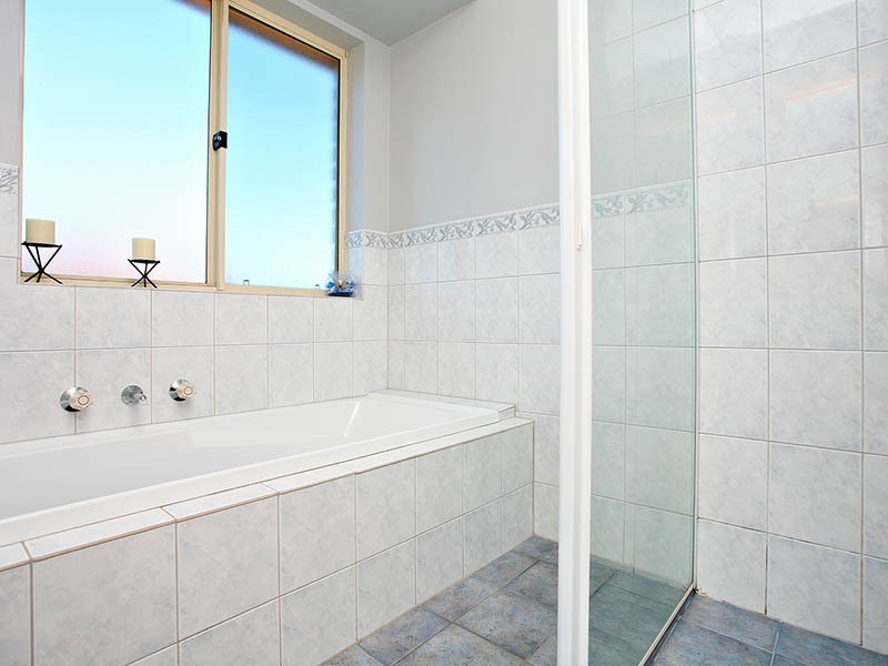 14 Saddle Crescent, Walkley Heights SA 5098