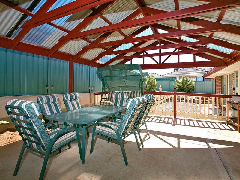 14 Saddle Crescent, Walkley Heights SA 5098