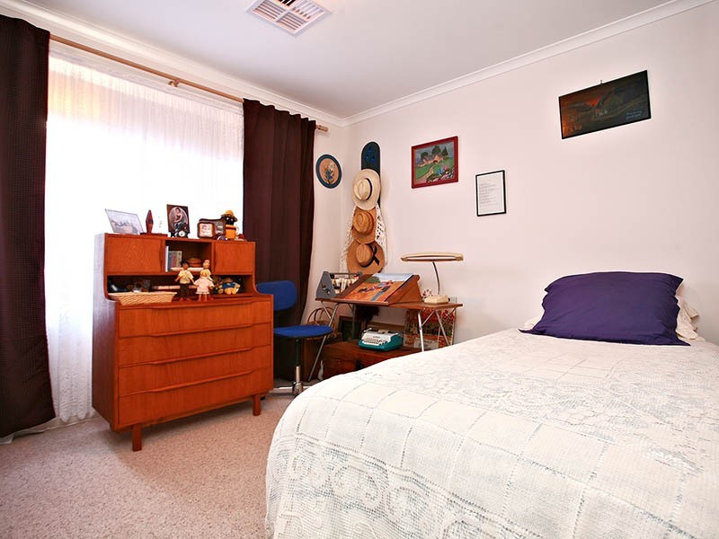 13 Lumsden Court, Evanston Park SA 5116