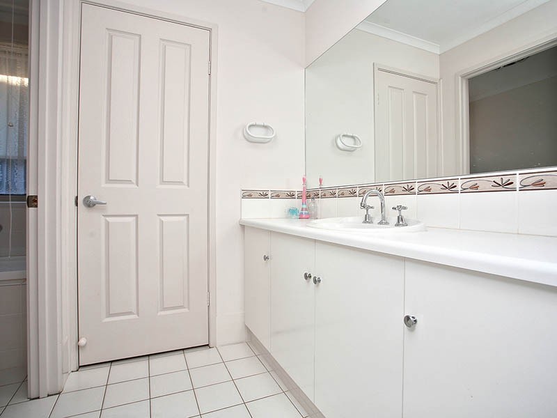 13 Lumsden Court, Evanston Park SA 5116