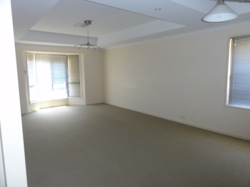 14 Premier Close, Andrews Farm SA 5114