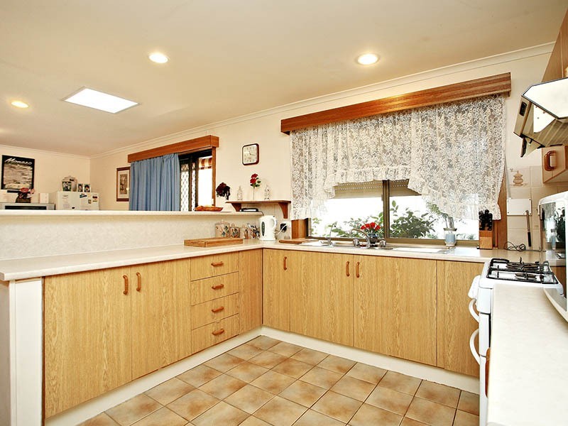 6 Barkley Crescent, Willaston SA 5118