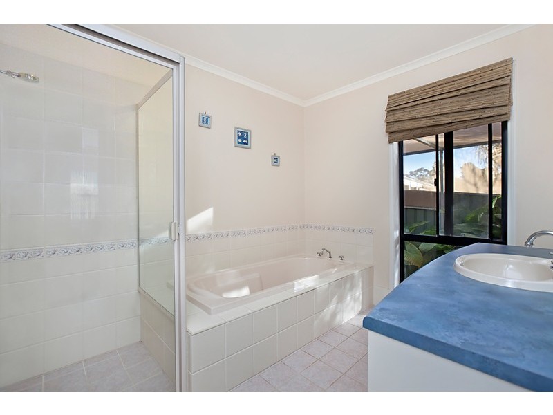 14 Goldfinch Way, Hewett SA 5118