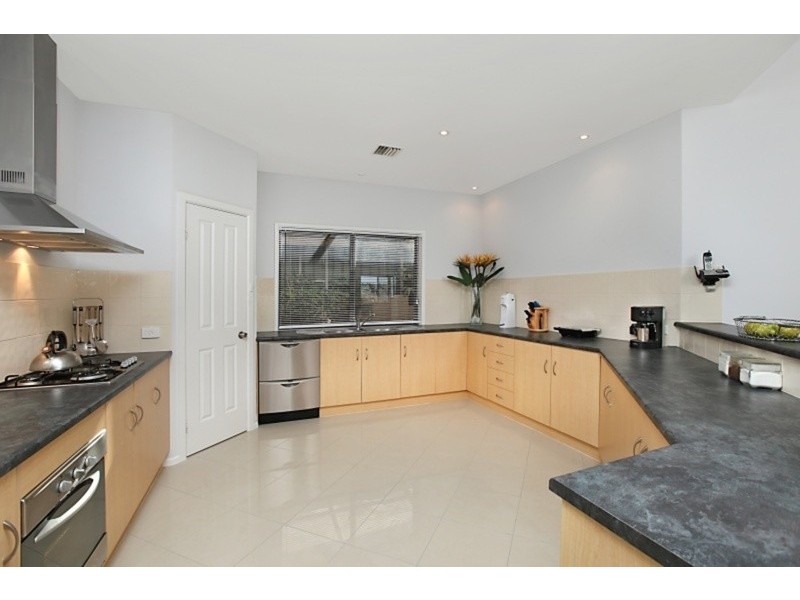 32 Oaklands Circuit, Hewett SA 5118