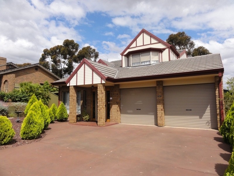 27 Hilltop Boulevard, Hillbank SA 5112