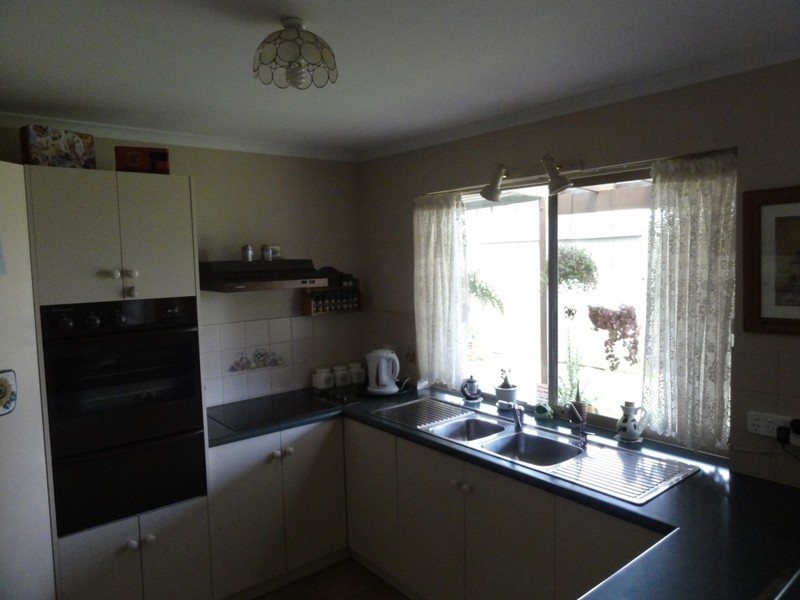 27 Hilltop Boulevard, Hillbank SA 5112