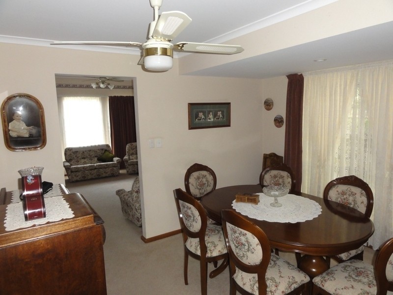 27 Hilltop Boulevard, Hillbank SA 5112