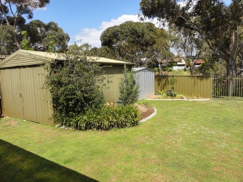 27 Hilltop Boulevard, Hillbank SA 5112